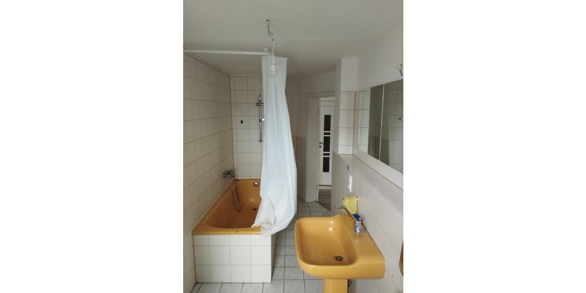 Etagenwohnung Uelzen - 5 Zimmer, 100 m&sup2;, 800&euro; | Angebot:26419490