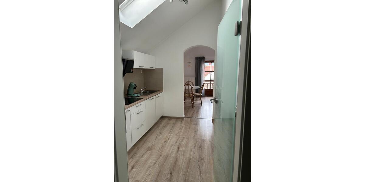 Dachgeschoßwohnung Eggenfelden - 2.5 Zimmer, 49 m&sup2;, 590&euro; | Angebot:24742125