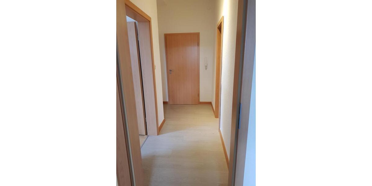 Erdgeschoßwohnung Brakel - 2.5 Zimmer, 66 m&sup2;, 320&euro; | Angebot:26021428