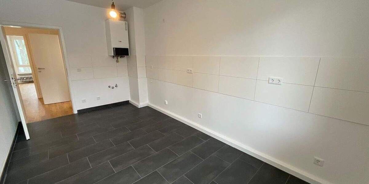 Etagenwohnung Düsseldorf Eller - 2 Zimmer, 57 m&sup2;, 912&euro; | Angebot:24677973