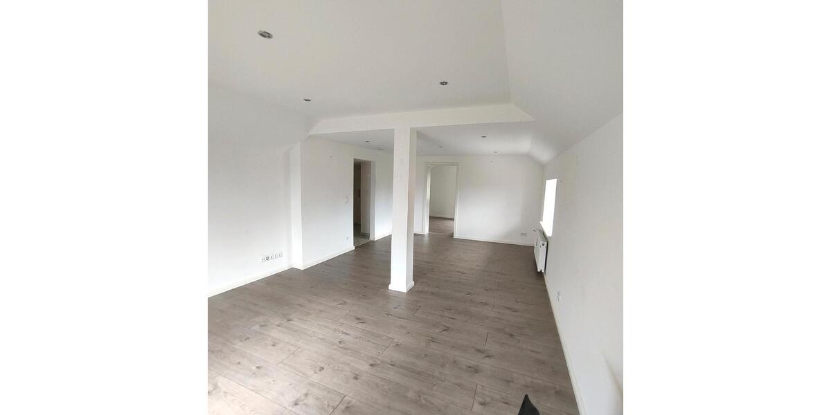 Dachgeschoßwohnung Barmstedt - 2 Zimmer, 67 m&sup2;, 650&euro; | Angebot:25932888