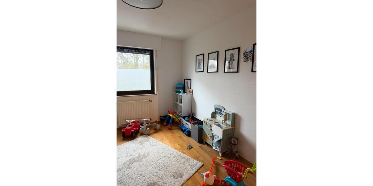 Etagenwohnung Hennef (Sieg) - 3 Zimmer, 92 m&sup2;, 1.250&euro; | Angebot:25935304