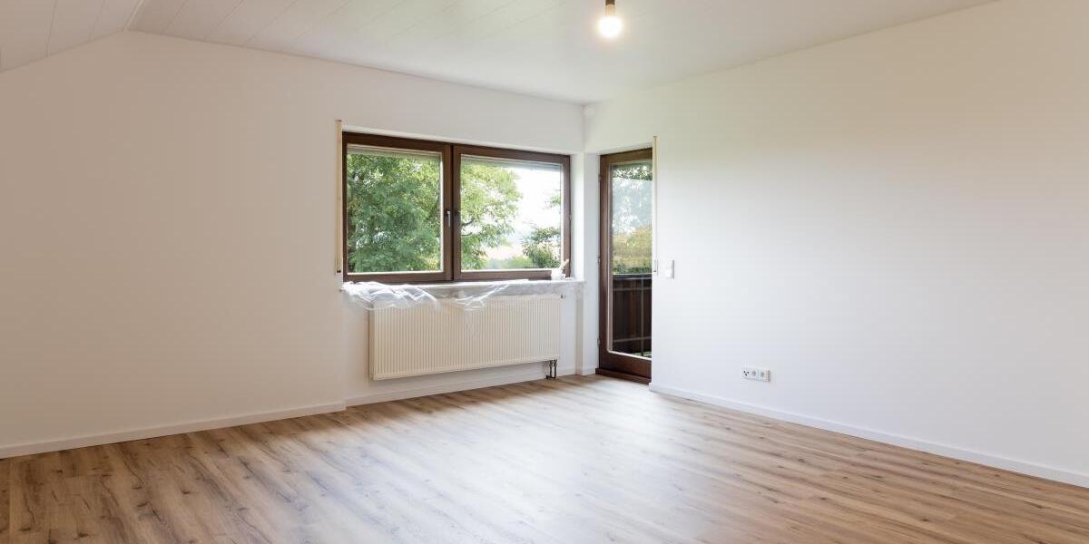 Renovierte 3-Zimmer Wohnung in ruhiger Lage von Pellingen - Dachgeschoßwohnung Pellingen | Angebot:27225332