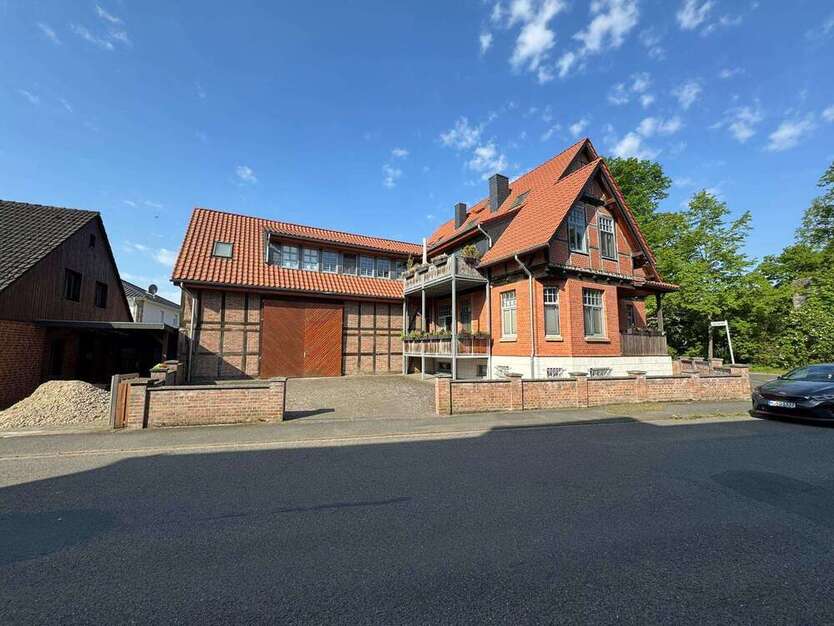 Wohnung zum Mieten in Lehrte 1.219,75 € 143.5 m² 4 zimmer