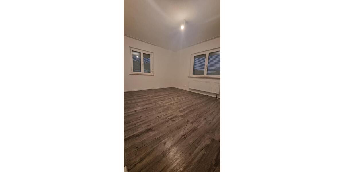 Etagenwohnung Göppingen Bruckwasen - 3 Zimmer, 75 m&sup2;, 1.000&euro; | Angebot:25993648