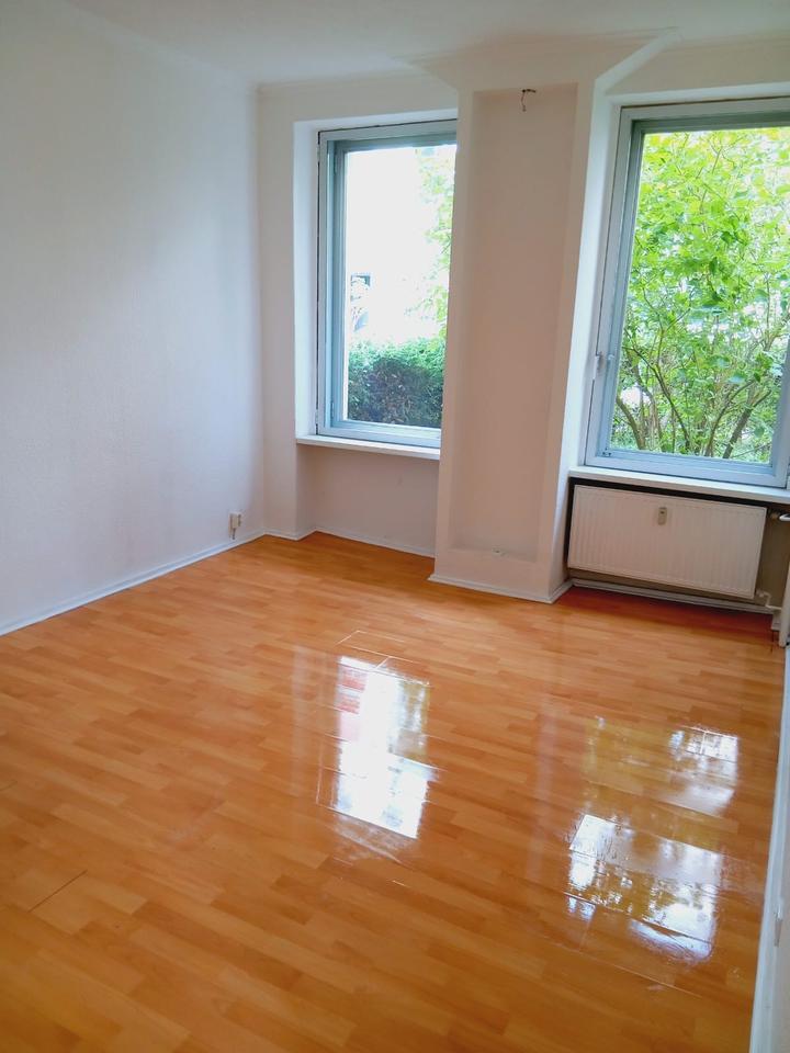 Wohnung 2 Zimmer mit Garten U-Bahnhof Kurt Schumacher Platz zimmer