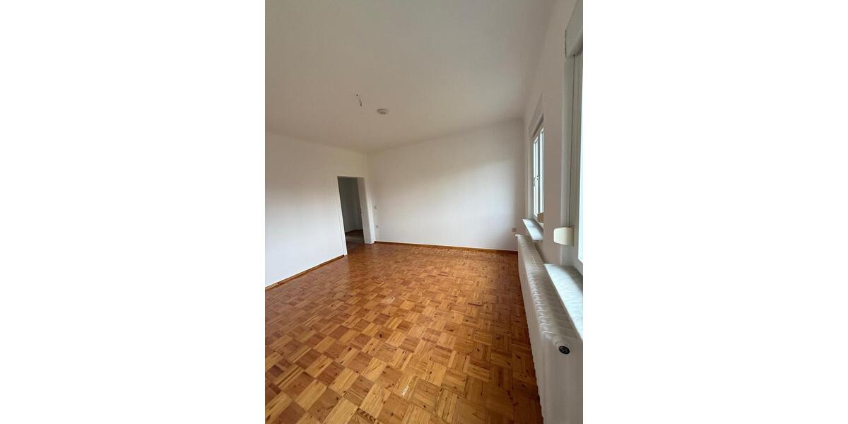 Etagenwohnung Jüterbog - 4 Zimmer, 100 m&sup2;, 850&euro; | Angebot:25232692