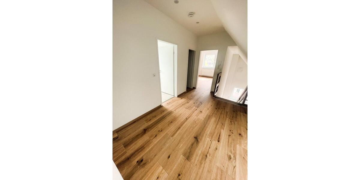 Dachgeschoßwohnung Bernkastel-Kues Kues - 2 Zimmer, 85 m&sup2;, 820&euro; | Angebot:26099491