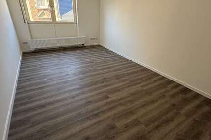 Wohnung Glauchau - 1 Zimmer, 32 m&sup2;, 220&euro; | Angebot:25088329