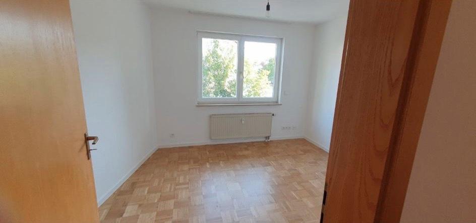 Etagenwohnung Weil der Stadt - 3 Zimmer, 94 m&sup2;, 1.680&euro; | Angebot:26113573