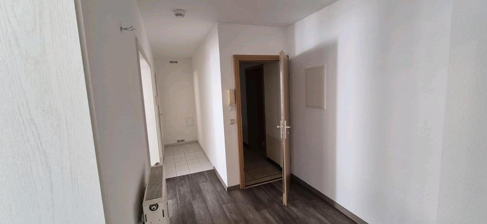 Erdgeschoßwohnung Eisenhüttenstadt - 2 Zimmer, 67 m&sup2;, 614&euro; | Angebot:25833406