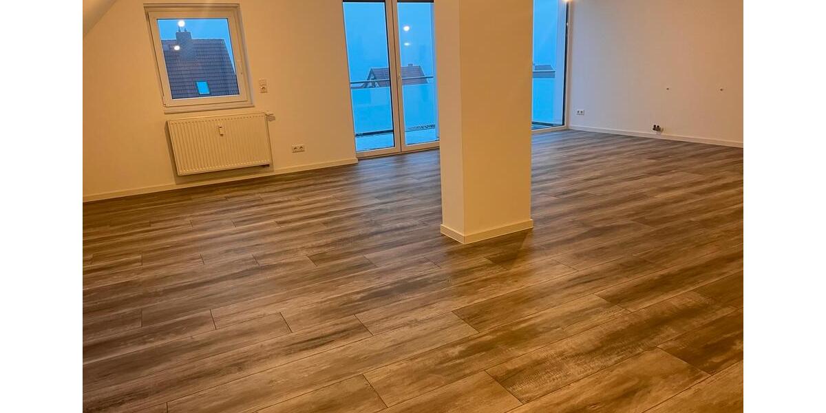 Traumwohnung in bester Lage mit großen Balkon 3 zimmer