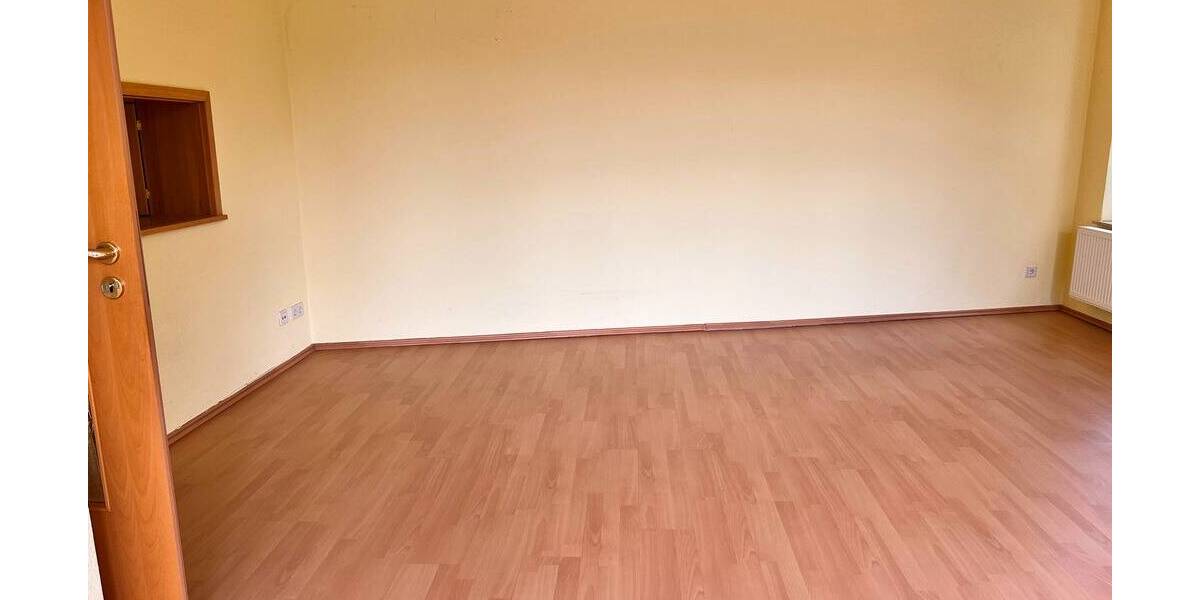 Etagenwohnung Plauen Westend - 2 Zimmer, 67 m&sup2;, 335&euro; | Angebot:26308225