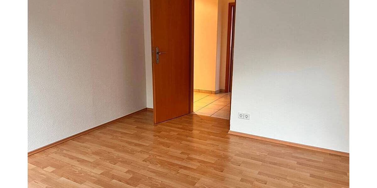 Etagenwohnung Plauen Stadtmitte - 3 Zimmer, 78 m&sup2;, 400&euro; | Angebot:26657190