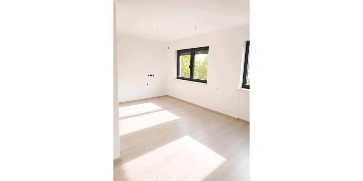 Erdgeschoßwohnung Kreuzwertheim - 3.5 Zimmer, 110 m&sup2;, 1.060&euro; | Angebot:26580892
