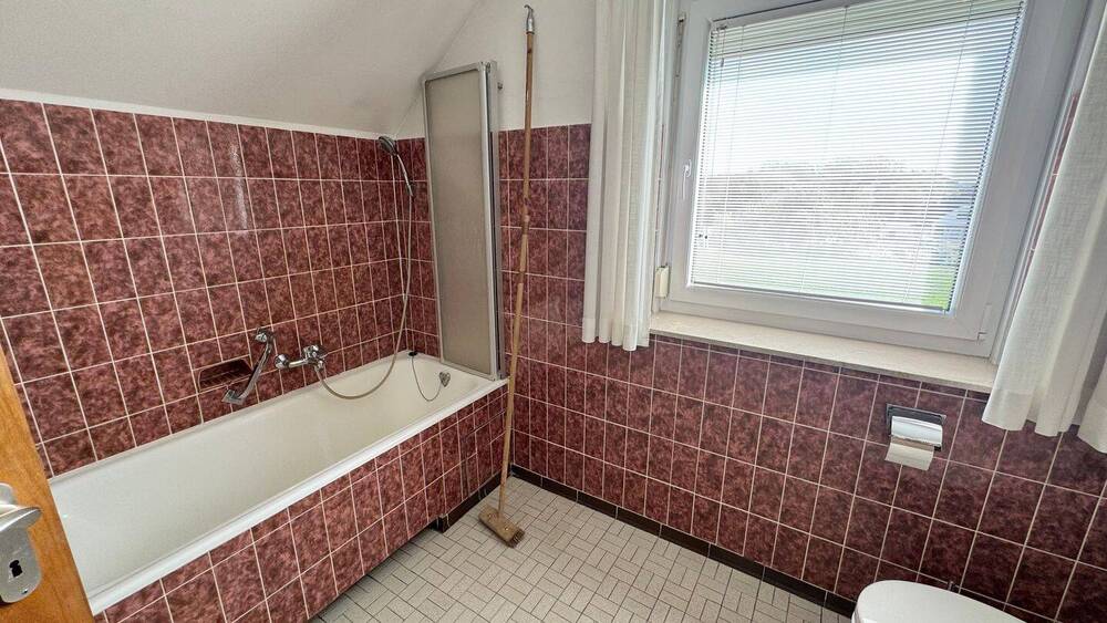 Einfamilienhaus Cadolzburg - 6 Zimmer, 217 m&sup2;, 2.350&euro; | Angebot:26712686