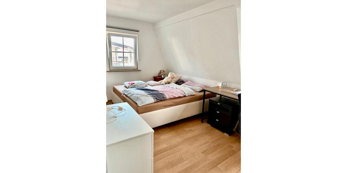 Einfamilienhaus Elfershausen - 5 Zimmer, 145 m&sup2;, 1.200&euro; | Angebot:26222974