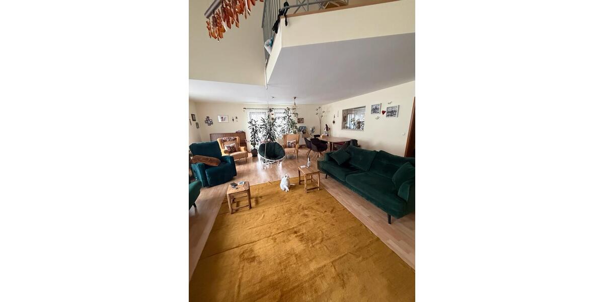 Etagenwohnung Weinheim - 4 Zimmer, 150 m&sup2;, 1.980&euro; | Angebot:26548955