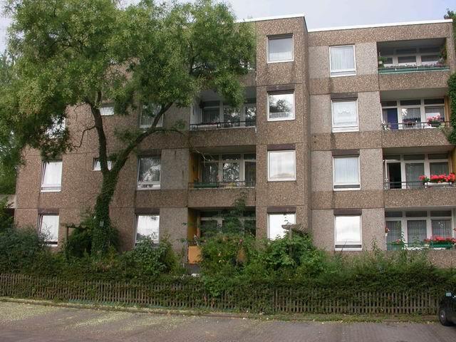 4 Zimmerwohnung mit Balkon-wird saniert! Einzug ab Dezember möglich
