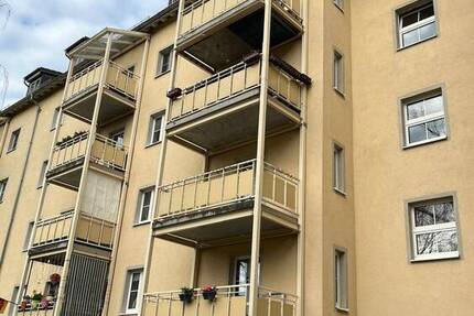 Wohnung Chemnitz Zentrum - 3 Zimmer, 75 m&sup2;, 425&euro; | Angebot:26205414