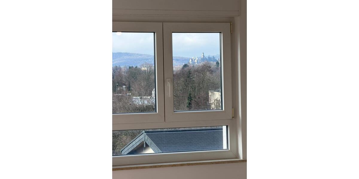 4 Zimmer Wohnung mit Balkon und Blick ins Tal von Oberhöchstadt 4 zimmer