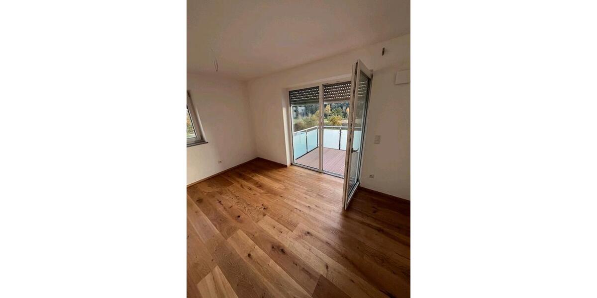 Etagenwohnung Roding - 3 Zimmer, 70 m&sup2;, 665&euro; | Angebot:26511521