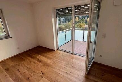 Wohnung Roding - 3 Zimmer, 70 m&sup2;, 665&euro; | Angebot:26511521