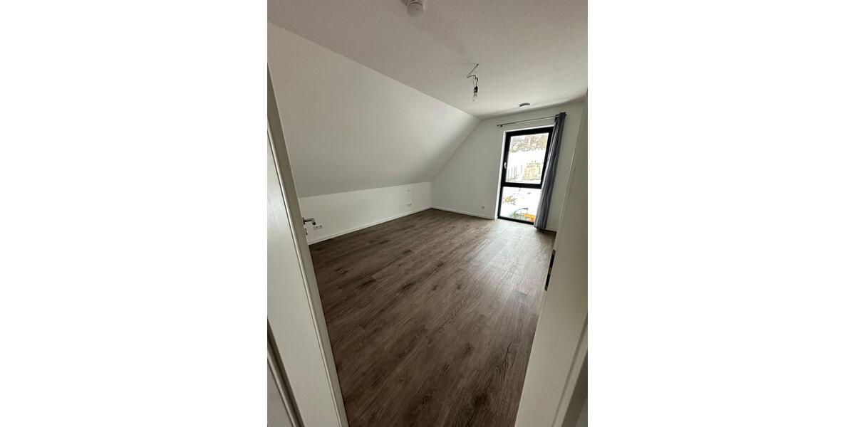Etagenwohnung Forchheim - 5 Zimmer, 125 m&sup2;, 2.100&euro; | Angebot:24976698
