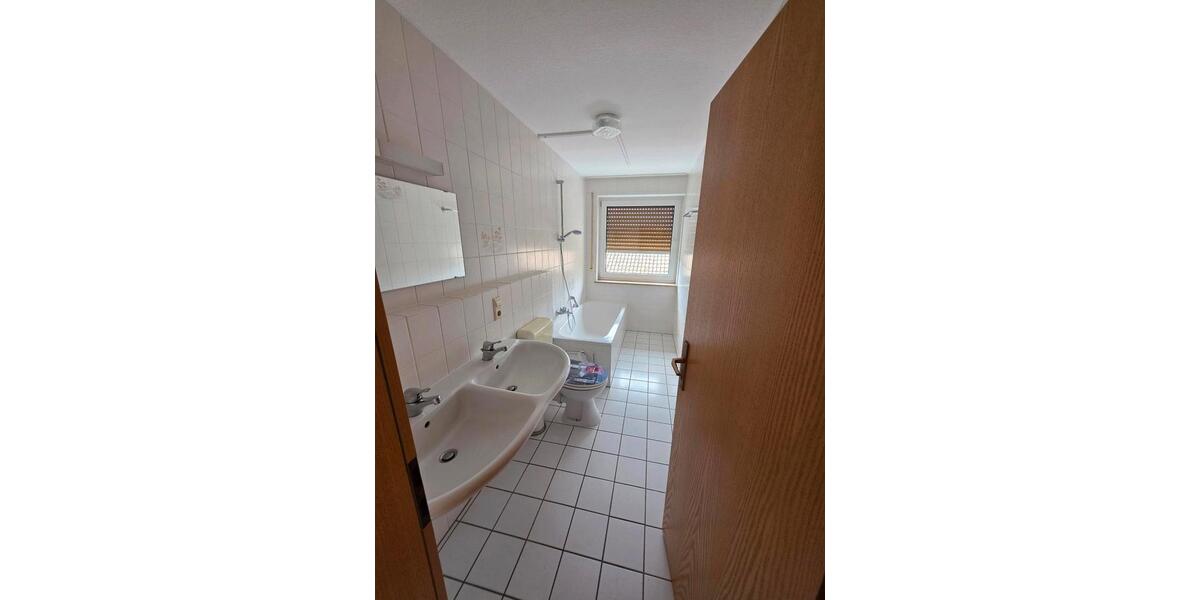 Dachgeschoßwohnung Bad Mergentheim - 2 Zimmer, 81 m&sup2;, 680&euro; | Angebot:26682460