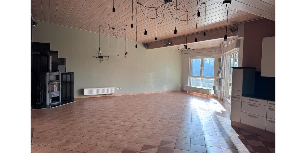 Etagenwohnung Heinsberg - 3 Zimmer, 134 m&sup2;, 1.400&euro; | Angebot:24836693