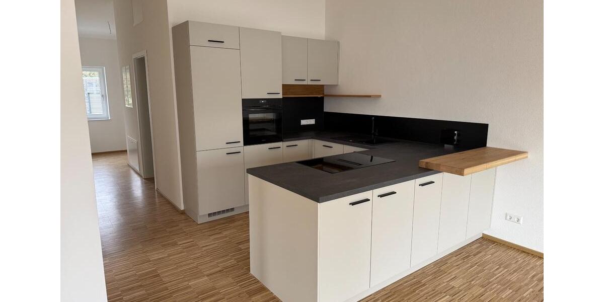 Dachgeschoßwohnung Illertissen - 3 Zimmer, 85 m&sup2;, 1.300&euro; | Angebot:25217467