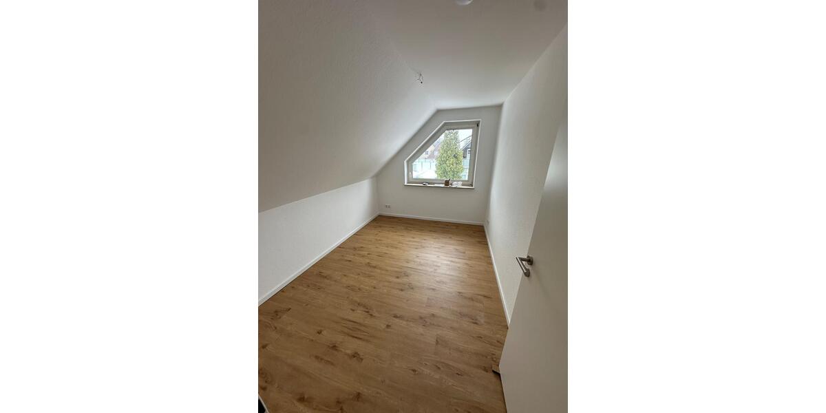Etagenwohnung Wallenhorst - 4 Zimmer, 117 m&sup2;, 1.100&euro; | Angebot:24829262