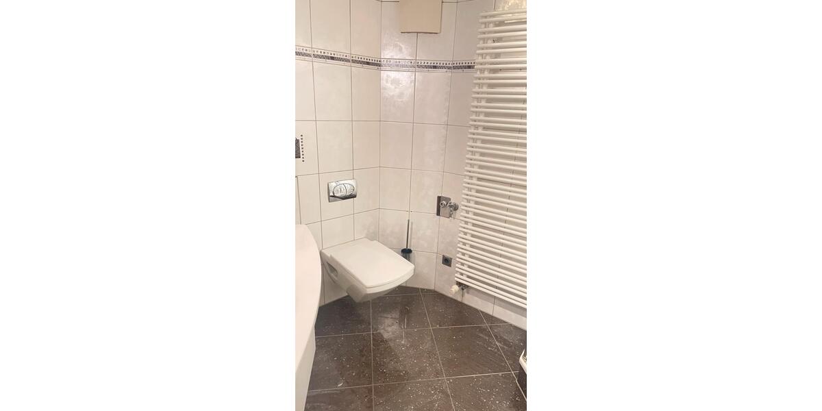 Dachgeschoßwohnung Werdau - 1 Zimmer, 38 m&sup2;, 385&euro; | Angebot:26412656