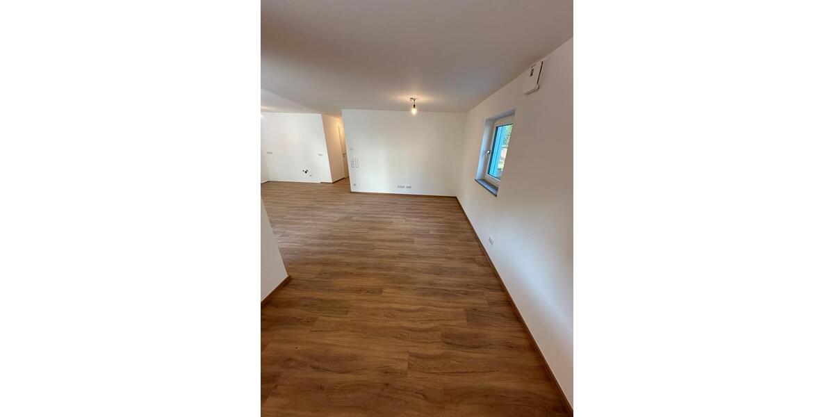 Erdgeschoßwohnung Neuötting - 2 Zimmer, 70 m&sup2;, 1.020&euro; | Angebot:26523063