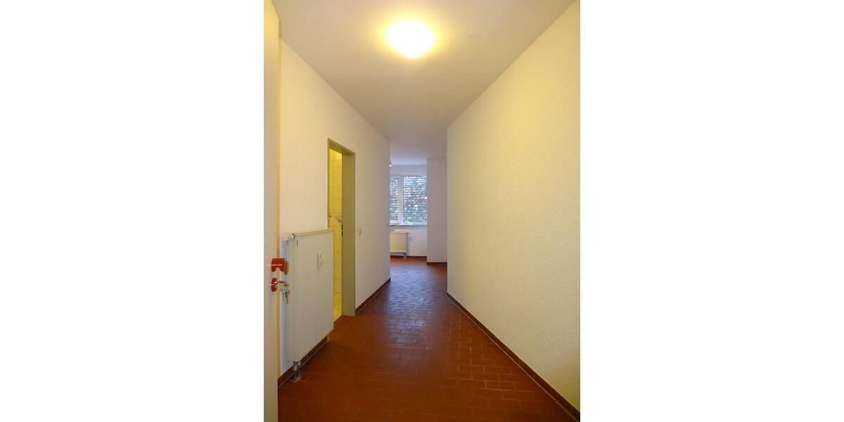 2 ZKBB* KFZ-Stell* max. 1 Pers* kl. EBK* Wannenbad* Parketboden* S-W BalkonLoggia* DA-Bessungerstr. - Etagenwohnung Darmstadt / Bessungen Bessungen | Angebot:27092927