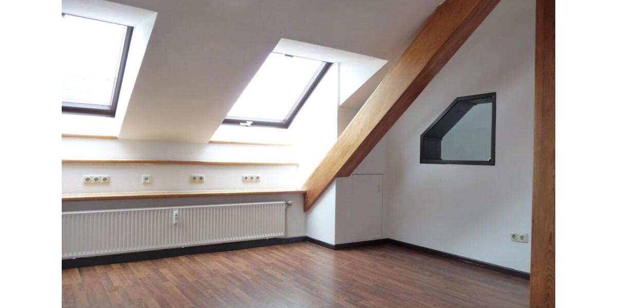 Dachgeschoßwohnung Hemmingen - 3.5 Zimmer, 100 m&sup2;, 850&euro; | Angebot:24350624