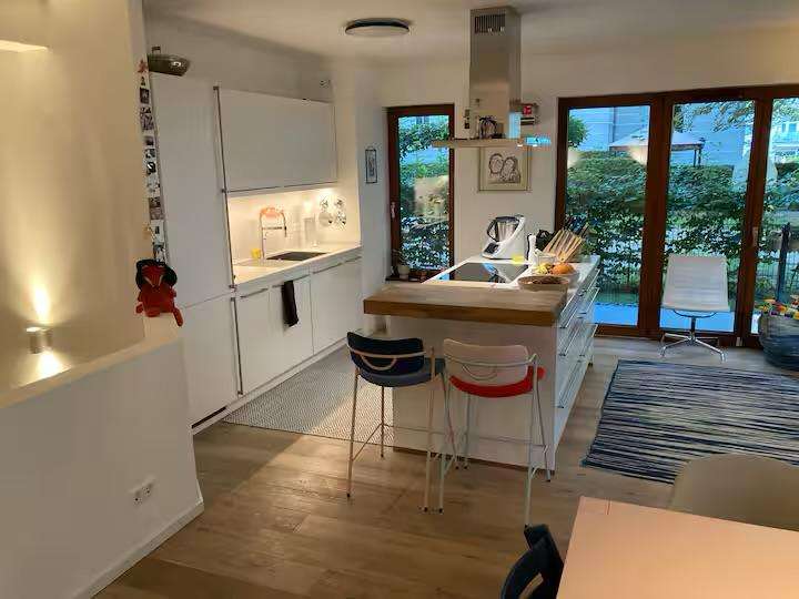 Wohnung zum Mieten in Berlin 2.475 € 154 m² 4 zimmer