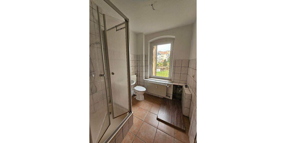 Etagenwohnung Altenburg - 4 Zimmer, 104 m&sup2;, 400&euro; | Angebot:24990105