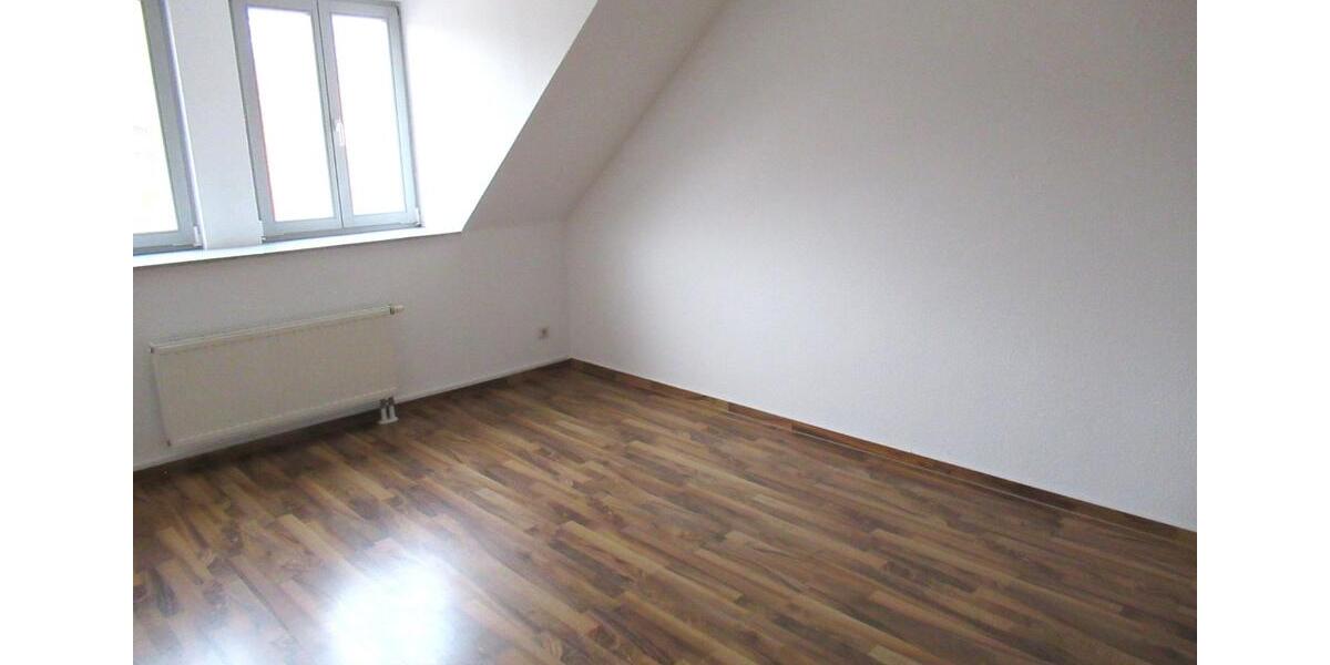 Etagenwohnung Werdau - 3 Zimmer, 76 m&sup2;, 440&euro; | Angebot:26477175