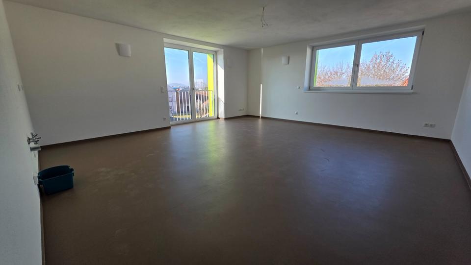 Etagenwohnung Deggendorf - 4 Zimmer, 101 m&sup2;, 980&euro; | Angebot:24560734