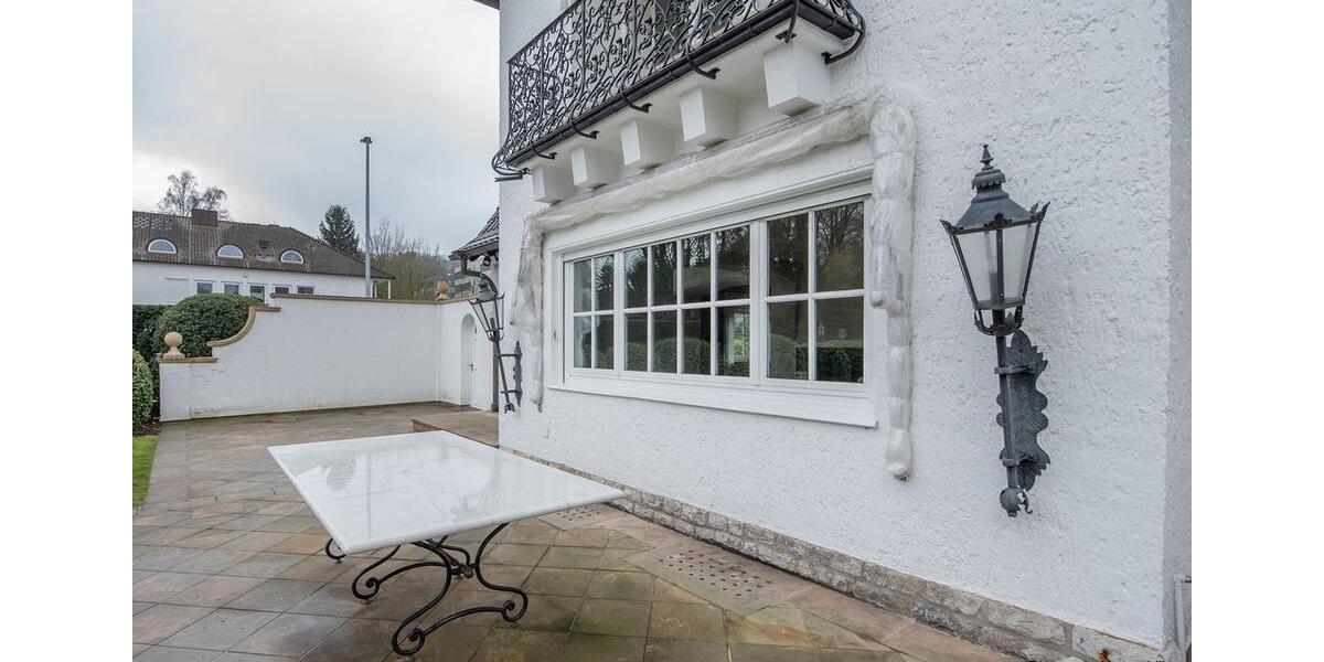 Villa Bielefeld Schildesche - 7 Zimmer, 272 m&sup2;, 2.700&euro; | Angebot:26291726