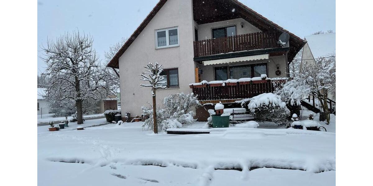 Dachgeschoßwohnung Uffenheim - 3 Zimmer, 120 m&sup2;, 950&euro; | Angebot:26553411