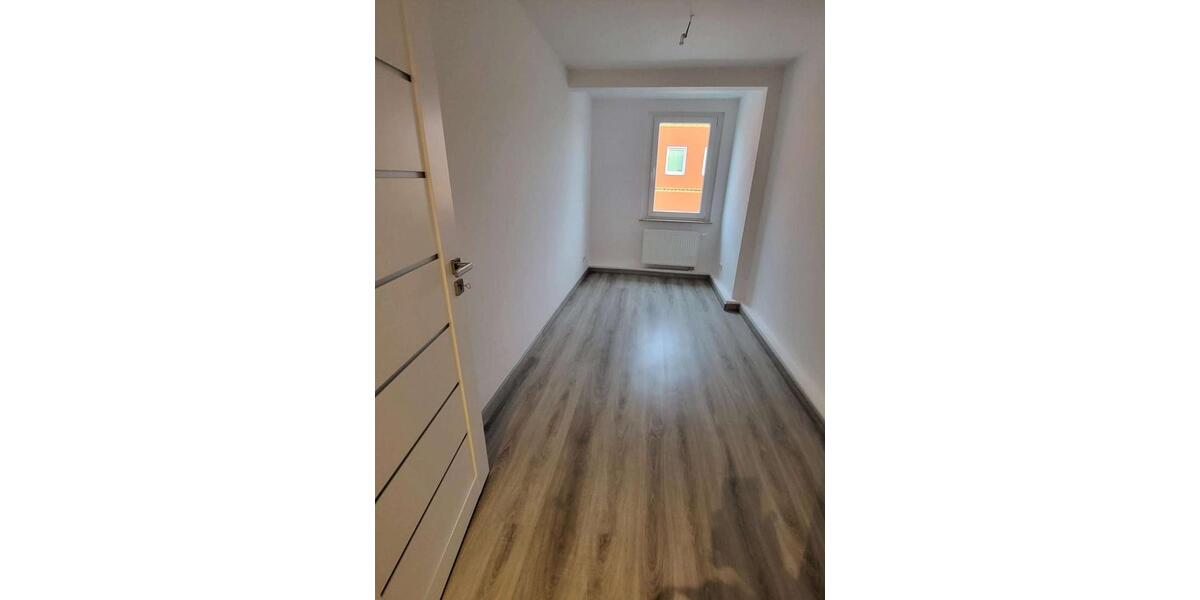 Etagenwohnung Zwenkau - 3 Zimmer, 78 m&sup2;, 700&euro; | Angebot:25909145