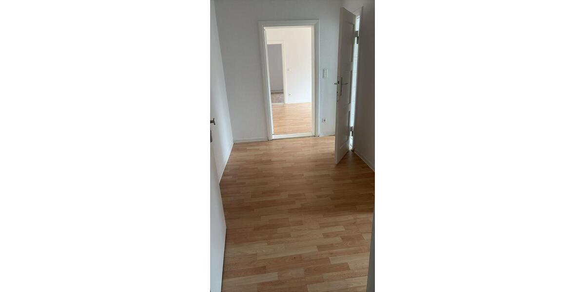 Etagenwohnung Plattenburg - 4 Zimmer, 76 m&sup2;, 465&euro; | Angebot:26442536