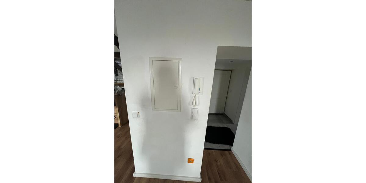 3 Zimmer Wohnung zu vermieten DG möbeliert zimmer