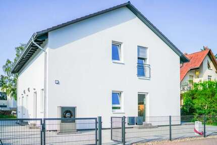 Haus Blankenfelde-Mahlow Mahlow - 4 Zimmer, 104 m&sup2;, 2.000&euro; | Angebot:27200528