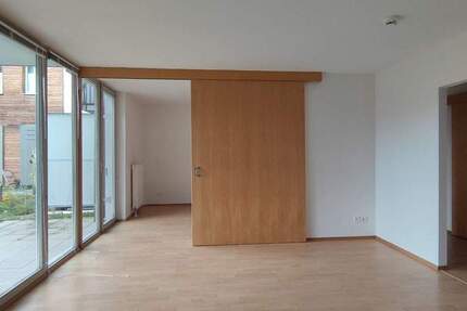 Wohnung Halle (Saale) Innenstadt - 2 Zimmer, 63 m&sup2;, 492&euro; | Angebot:25265894