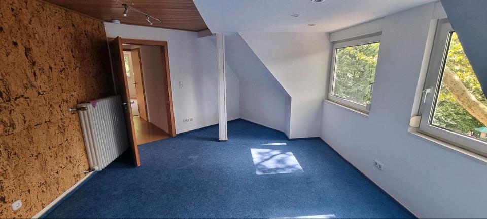 Dachgeschoßwohnung Duisburg Hamborn - 2 Zimmer, 60 m&sup2;, 600&euro; | Angebot:26241615