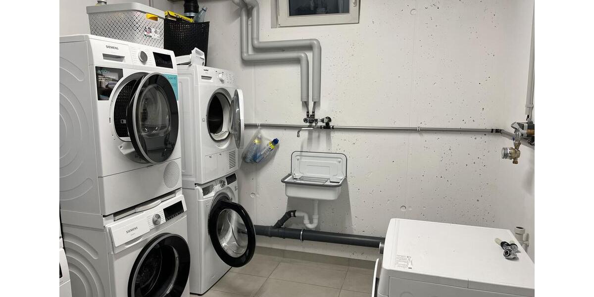 Dachgeschoßwohnung Wiesbaden Mainz-Kastel - 2 Zimmer, 83 m&sup2;, 1.450&euro; | Angebot:24849717