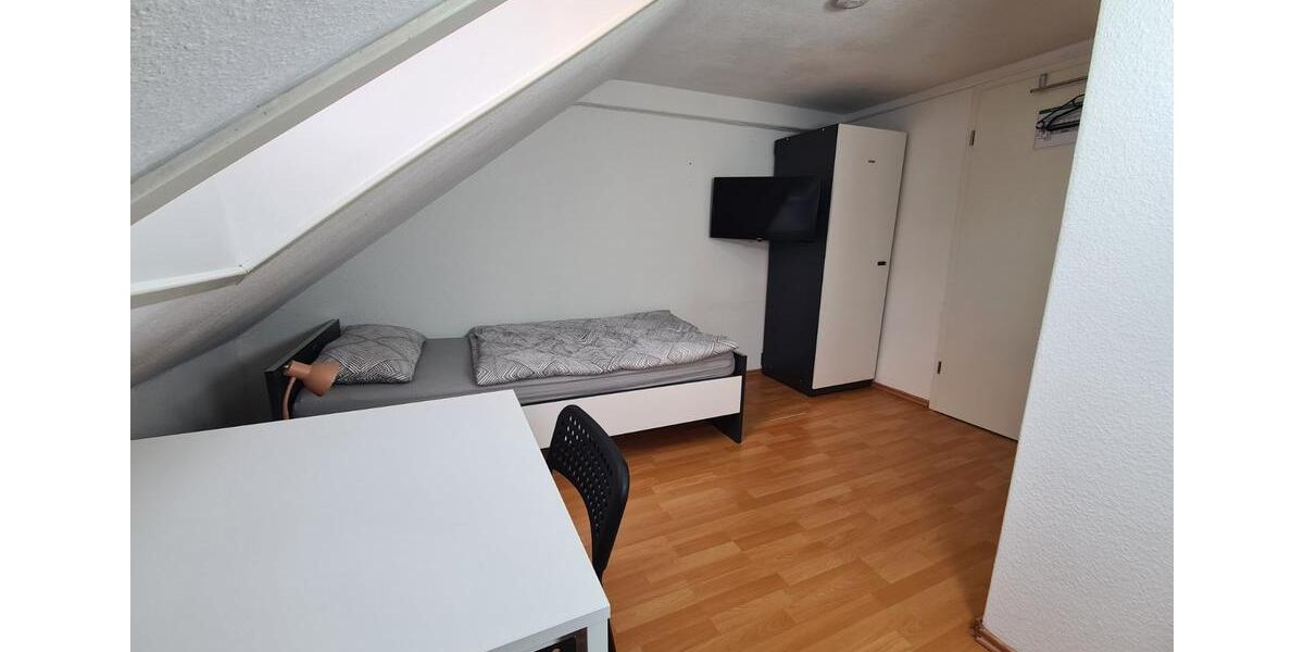 Etagenwohnung Neustetten - 1 Zimmer, 18 m&sup2;, 280&euro; | Angebot:26565138